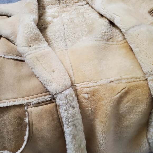Men's Sheepskin Coat - Picture 3 of 3